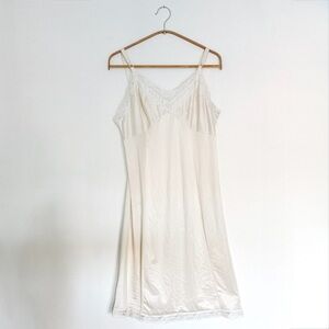 VINTAGE 1990’s Sears Night Lingerie Slip - Size 36 (Medium-Large)